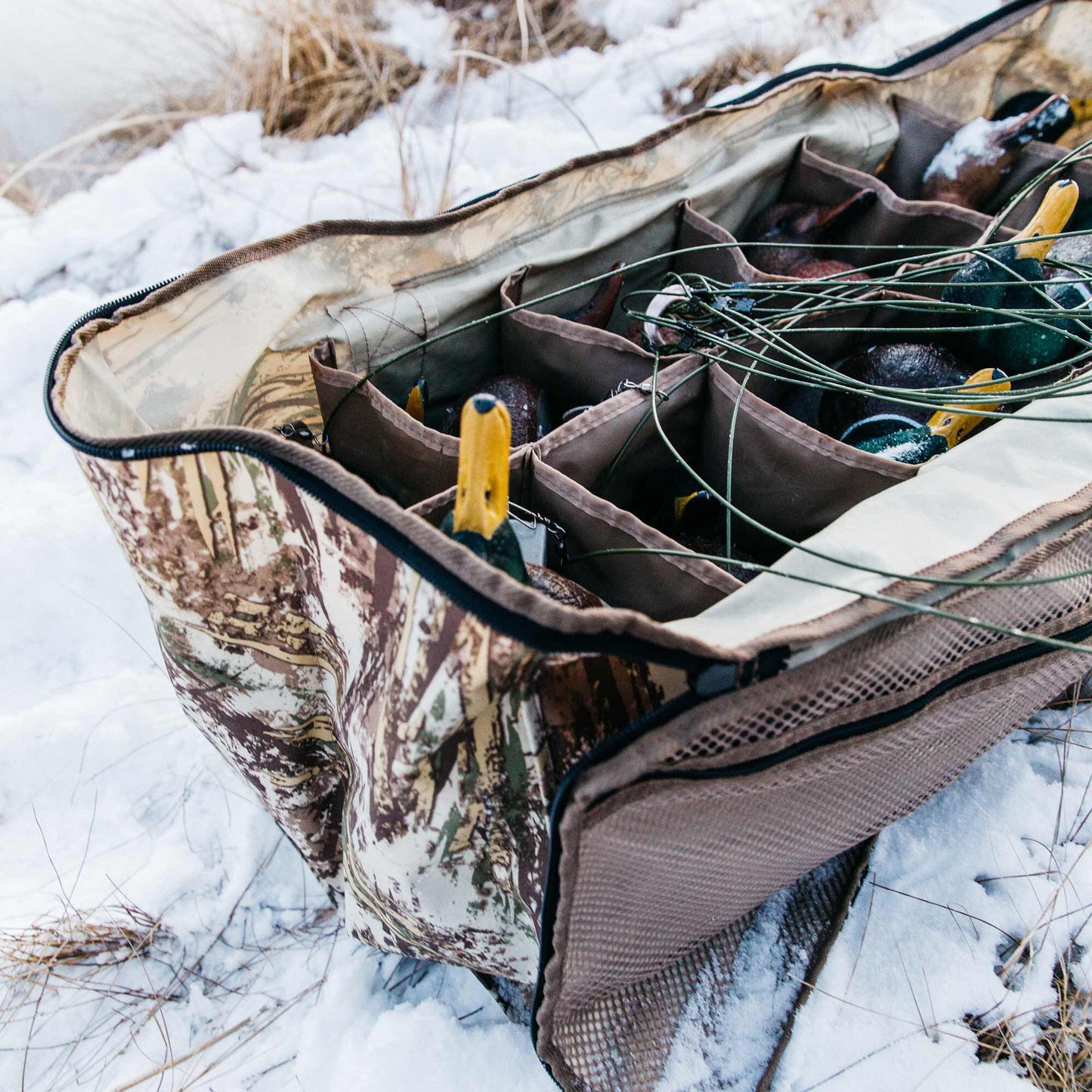 First Lite Tanglefree Deluxe 12 Slot Duck Decoy Bag