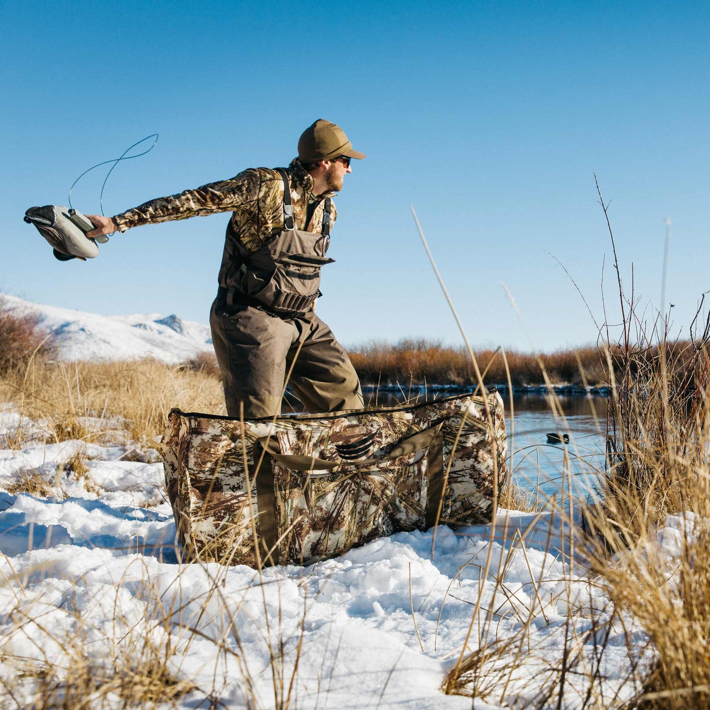 First Lite Tanglefree Deluxe 12 Slot Duck Decoy Bag