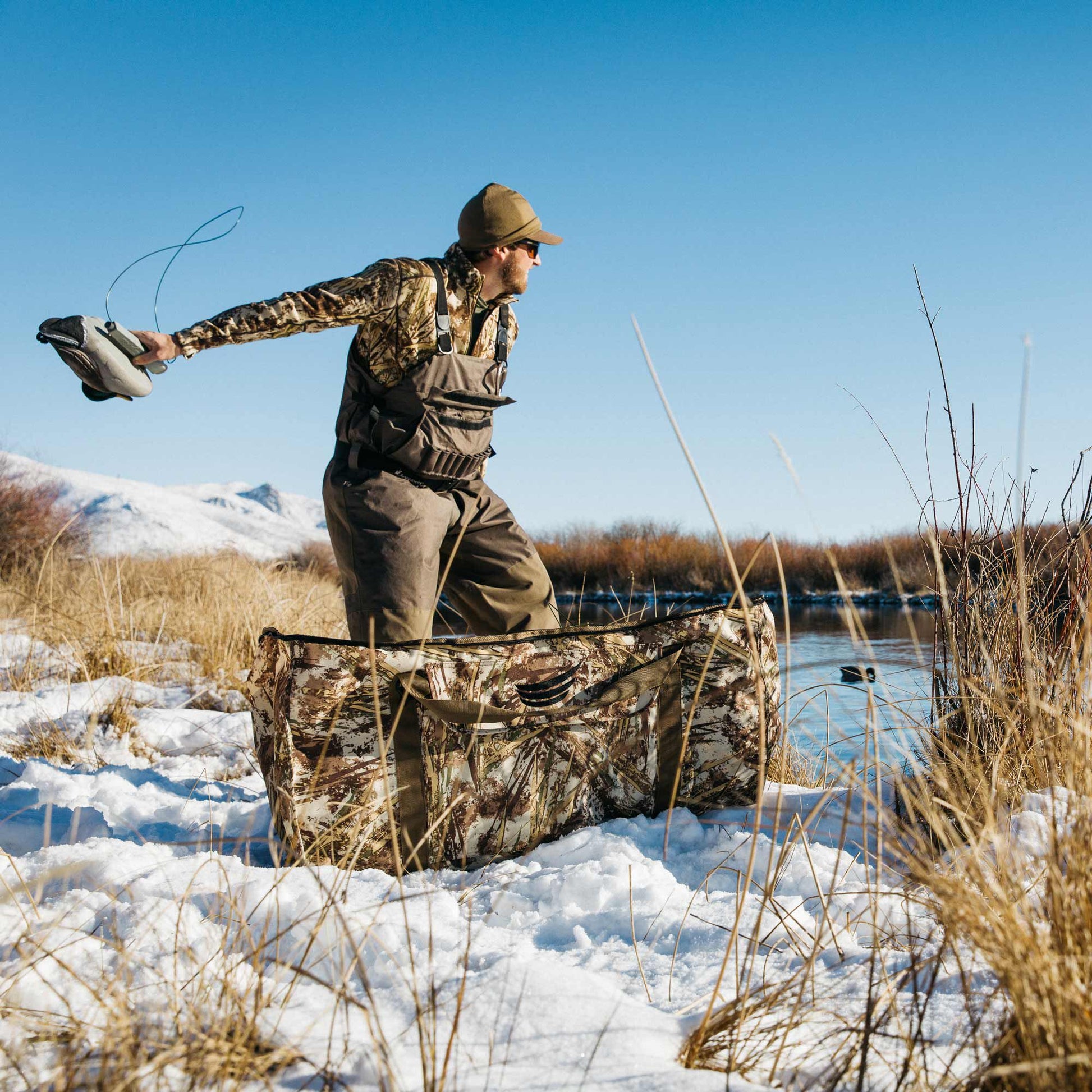 First Lite Tanglefree Deluxe 12 Slot Duck Decoy Bag